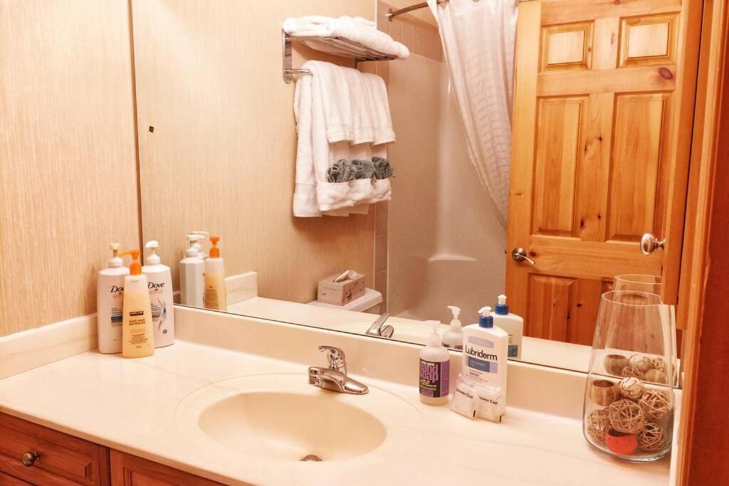 Mountainview -Privatechalet Sleep7- 5Min To Dt Vacation Home Canmore Exterior photo