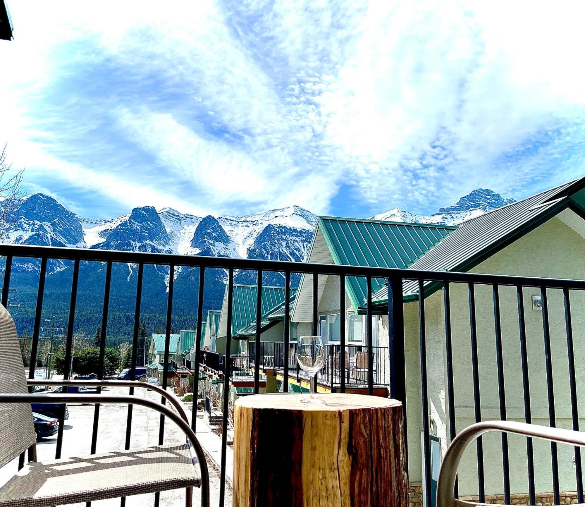 Mountainview -Privatechalet Sleep7- 5Min To Dt Vacation Home Canmore Exterior photo
